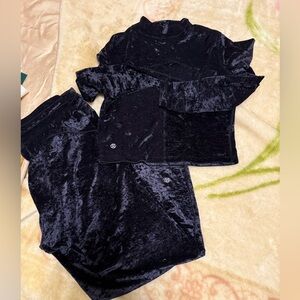 Lululemon size 10  black crushed velvet top and bottom